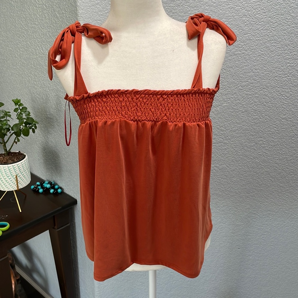 Green envelope Layered Ruffle Crop Cami Top size medium